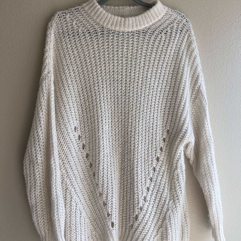 Comfy oversized American Eagle sweater, size Medium.
